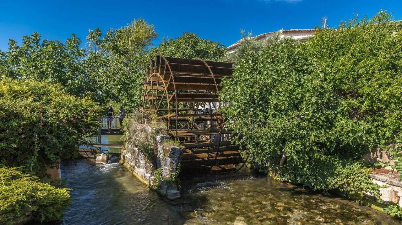 Le Clos Violette Et Le 11 D'Aglae - Hotel De Charme Design De Luxe L'Isle-sur-la-Sorgue Aparthotel