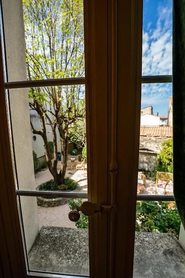 Aparthotel Le Clos Violette Et Le 11 D'Aglae - Hotel De Charme Design De Luxe L'Isle-sur-la-Sorgue