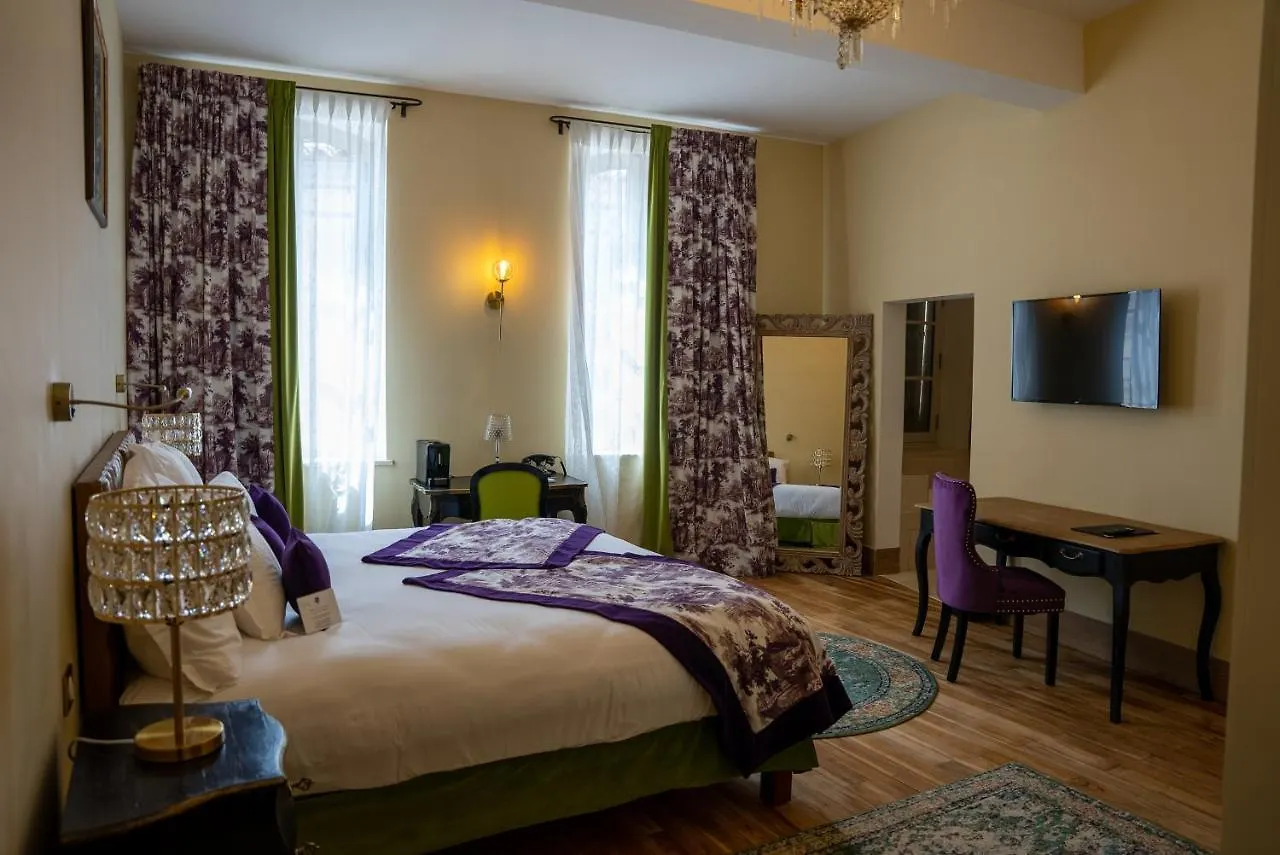 Le Clos Violette Et Le 11 D'Aglae - Hotel De Charme Design De Luxe L'Isle-sur-la-Sorgue 0*,
